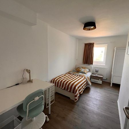 Ein Schoenes Zimmer In Kiel Exterior foto